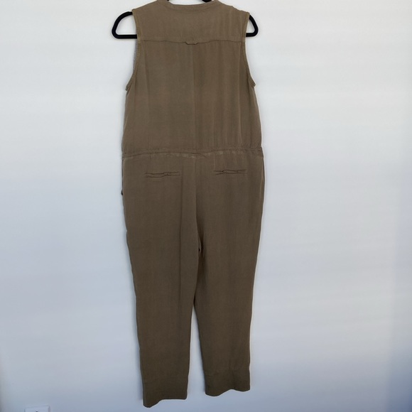 Elevenses Sleeveless Jumpsuit - Picture 4 of 16